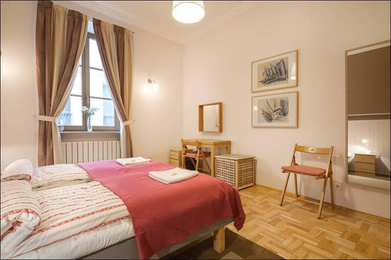 P&O Podwale Apartments Varşovia Exterior foto